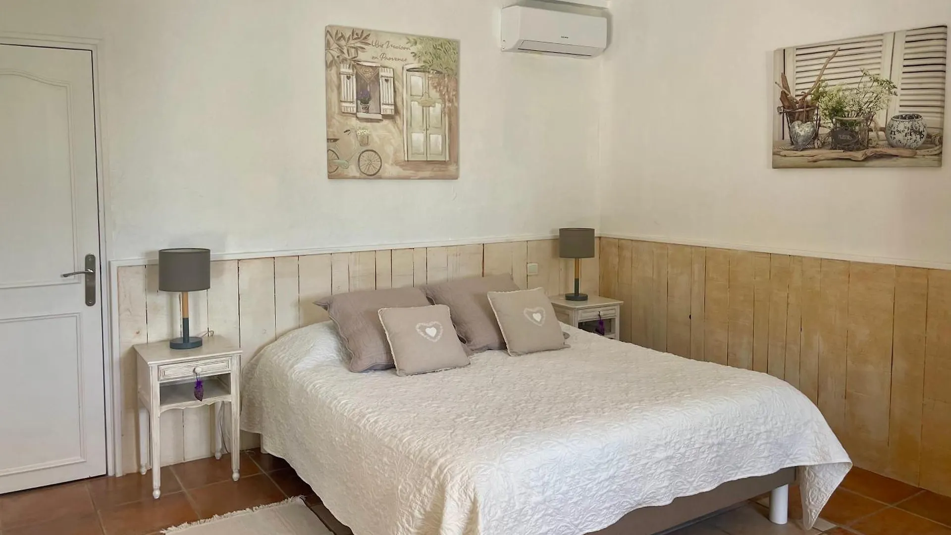Domaine Au Coeur Des Alpilles Bed and Breakfast Maussane les Alpilles Bed & Breakfast