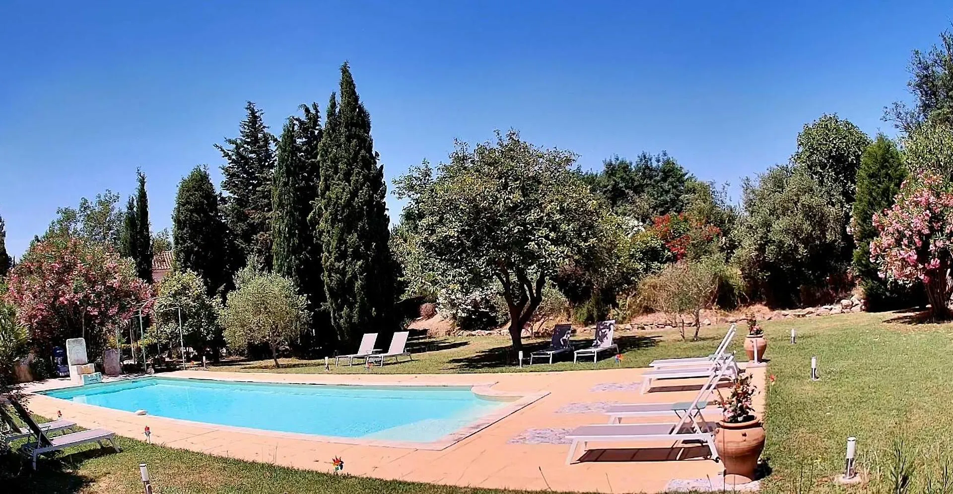 Domaine Au Coeur Des Alpilles Bed and Breakfast Maussane les Alpilles Bed & Breakfast